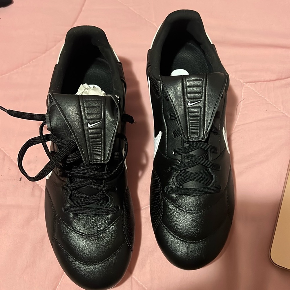 Girls Soccer Shoes
